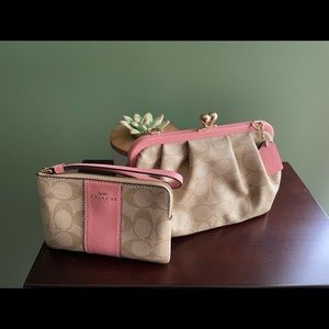 Super cute Coach crossbody with matching wristlet